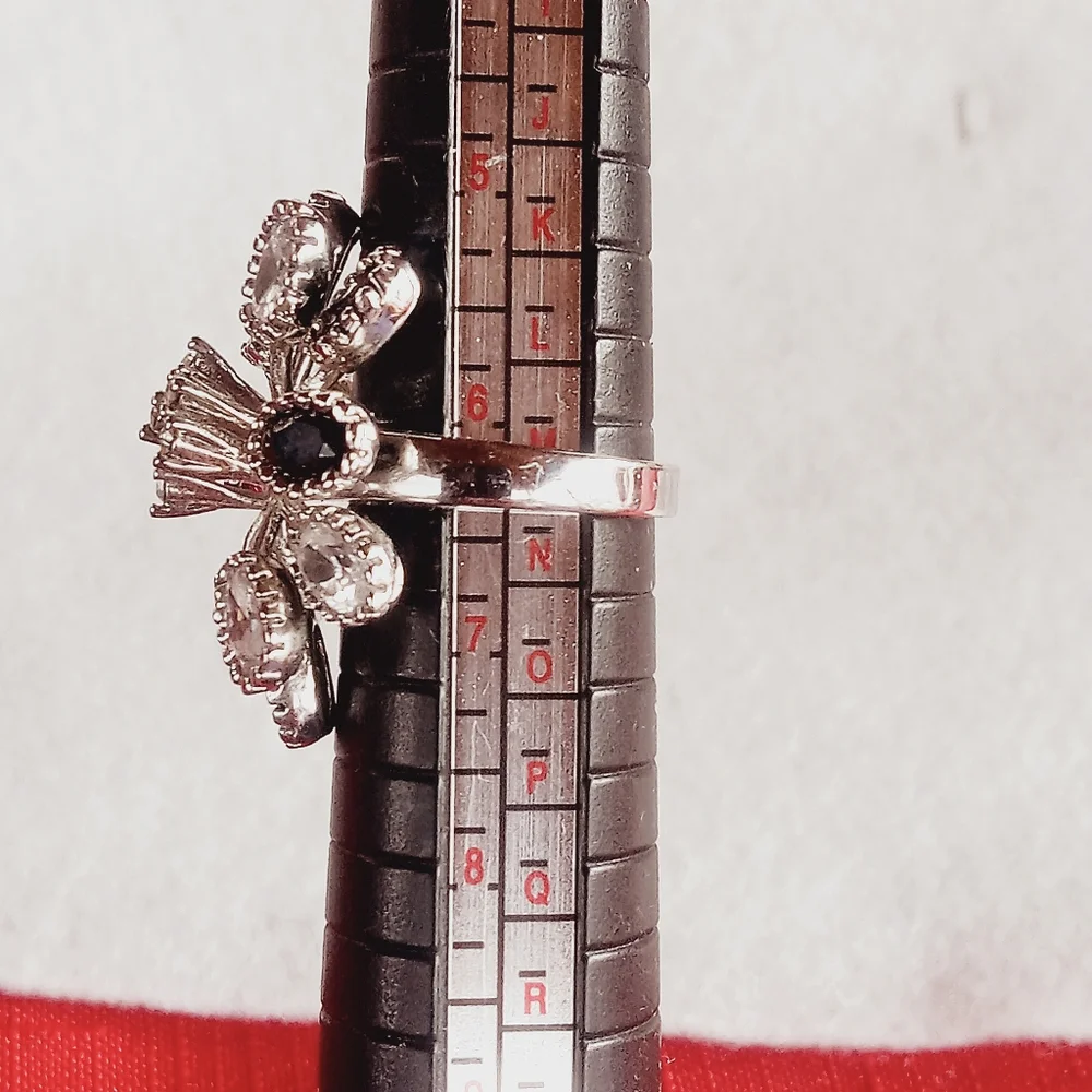 Silver Tone White Black Crystal Ring Floral Burst Sparkle Statement Sz 6.5